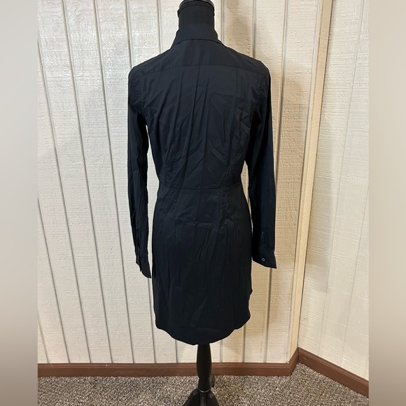 Untuckit Marisol Dressing Black, size 4. - Picture 4 of 8